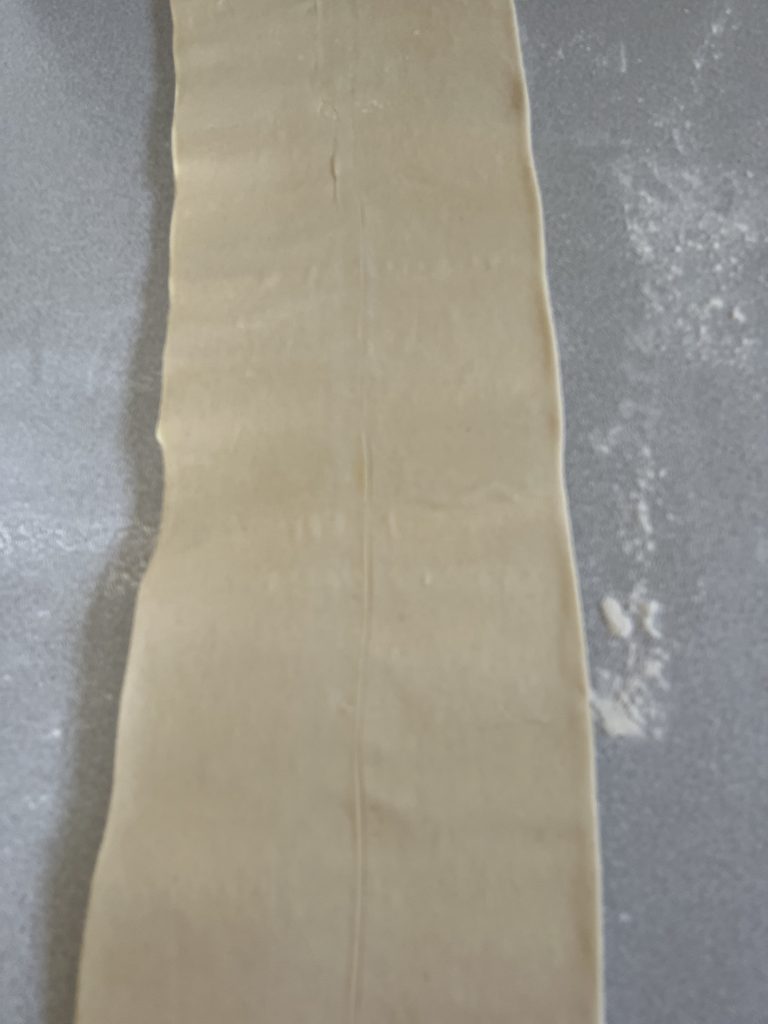 première abaisse de la pate