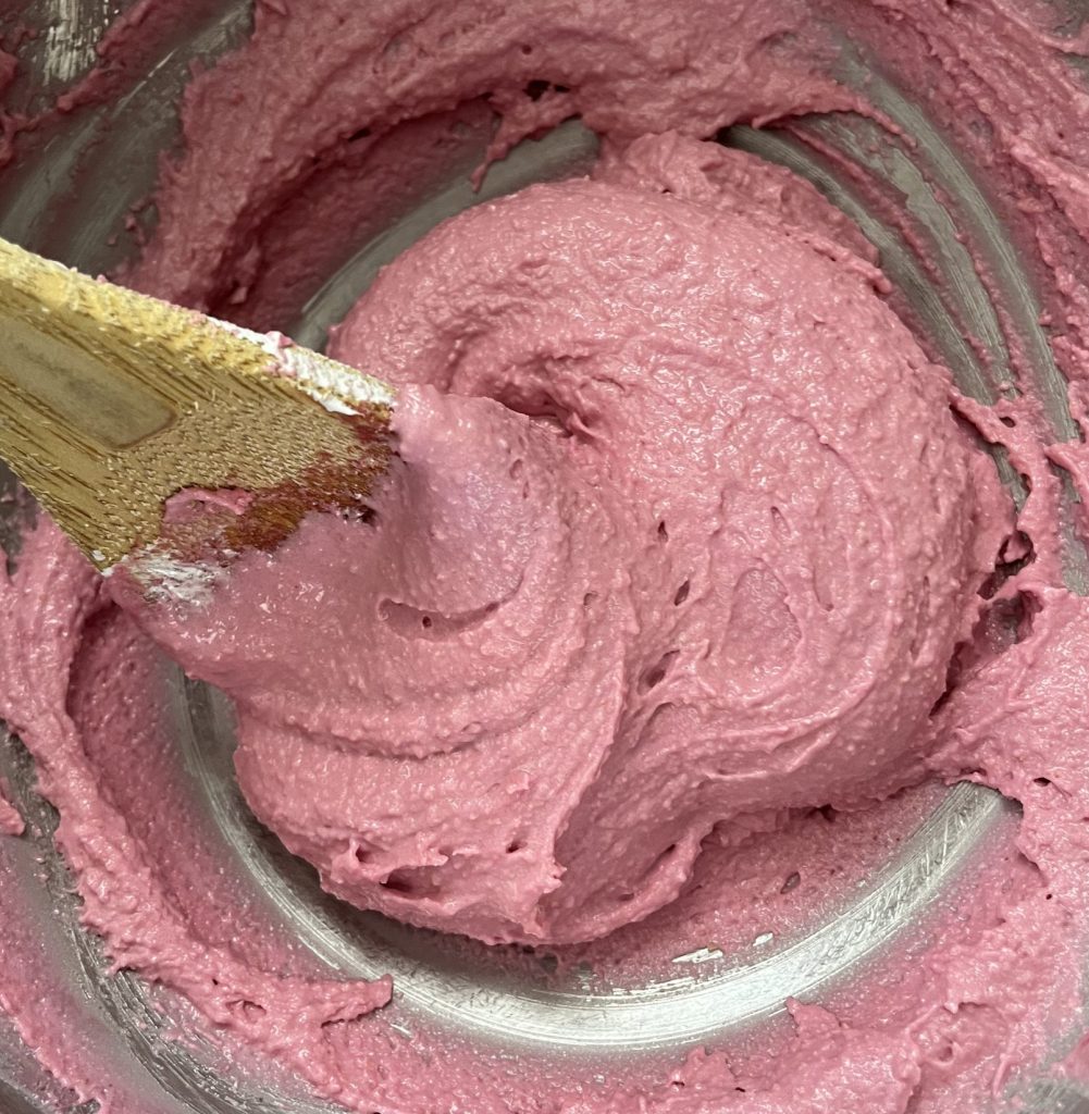 macarons à la framboise : mélange tant pour tant et meringue italienne
