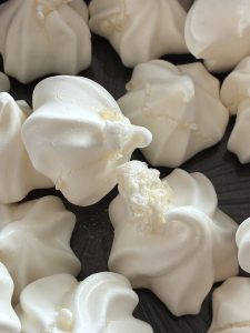 zoom sur les meringue qui pleurent
